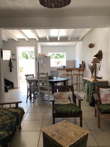 Les Chambres D'Umoja Grand-Bourg  エクステリア 写真